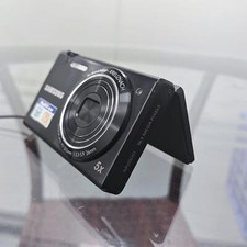 Samsung MV800 16.1MP Black Digital Camera 8x Optical Zoom Flip Out Touch Screen