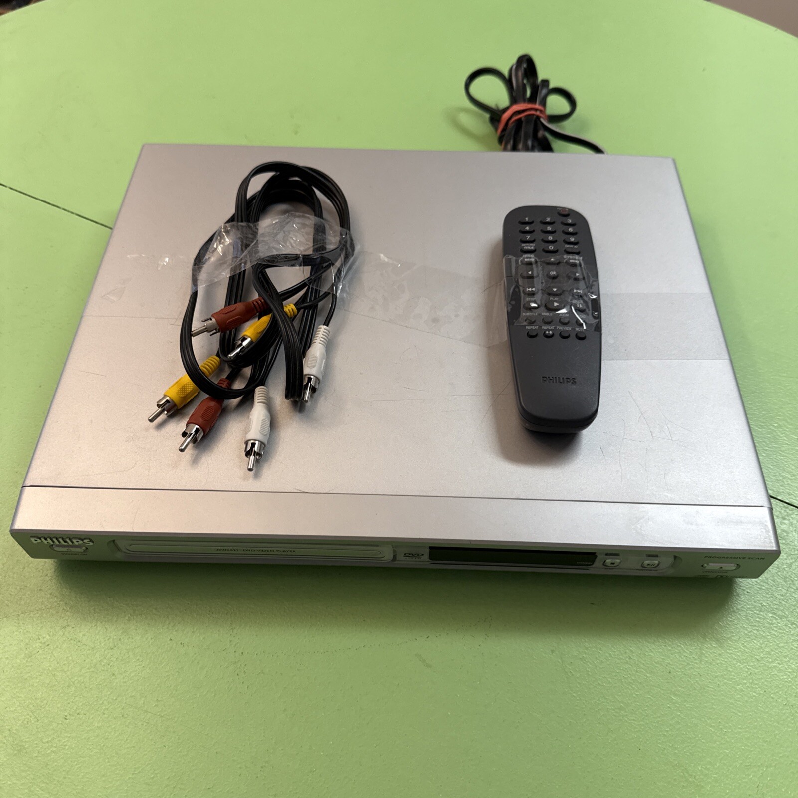 Philips DVD622/37 DVD Player Tested and Working No BluRay  -image