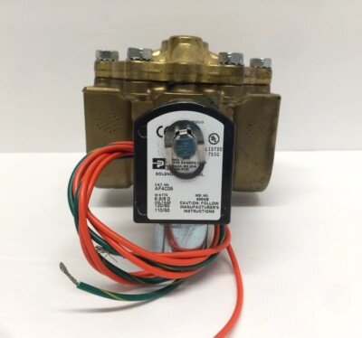 Parker 1 1/2'' NPT Brass Solenoid Valve - Normally Closed