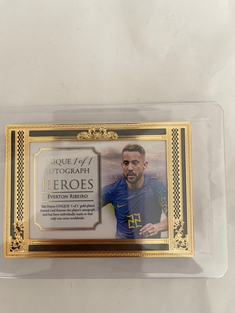 Éverton Ribeiro –Futera UNIQUE 1 of 1 Autograph Heroes – Goldplated Sammlerkarte