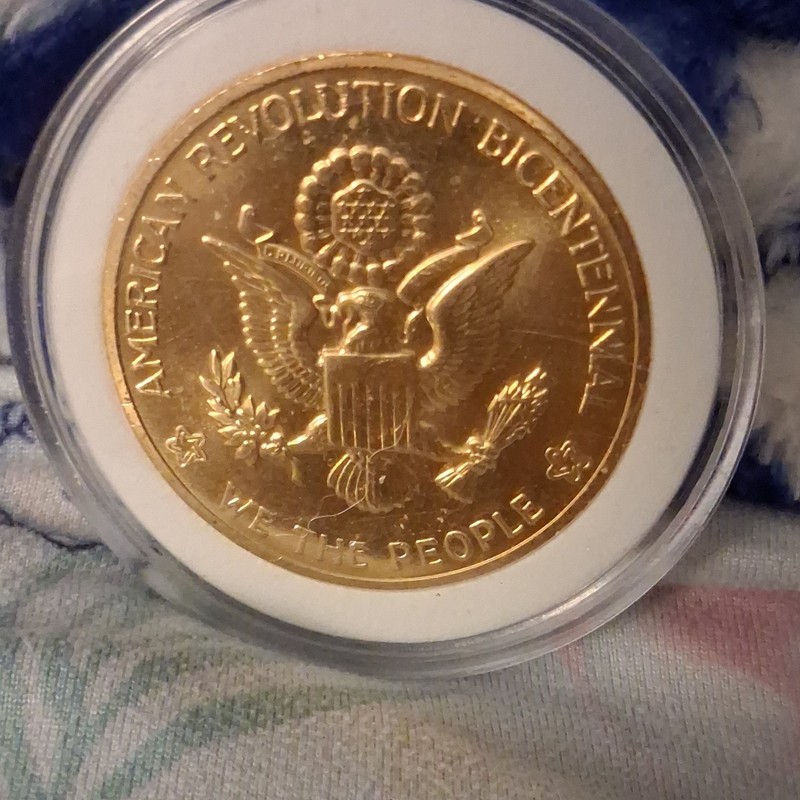 American Revolution Bicentennial 1776-1976 "We the People" Medal in Capsule