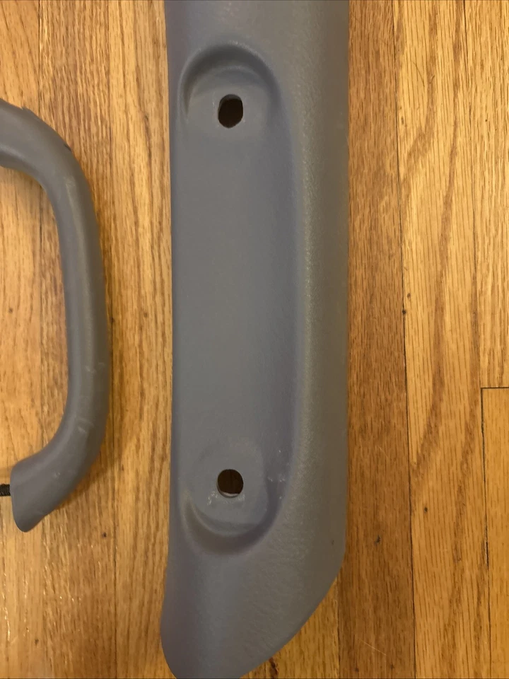 Dodge Dakota 1997-2000 delantero derecho un pilar agarre manija panel de ajuste OEM GRIS Foto 2 de 4