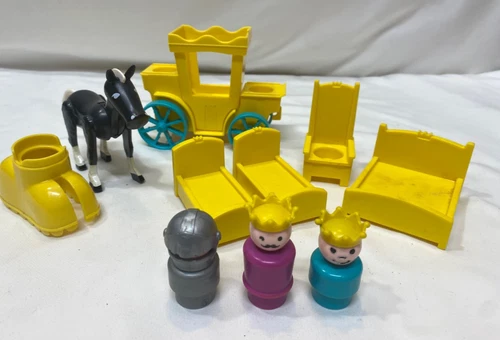 Vintage Fisher Price little people Royal Coach for Castle King Prince Horse ETC