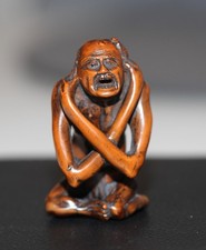 Antique Japanese carved boxwood netsuke of Ashinaga signed Kougetsu 19th century