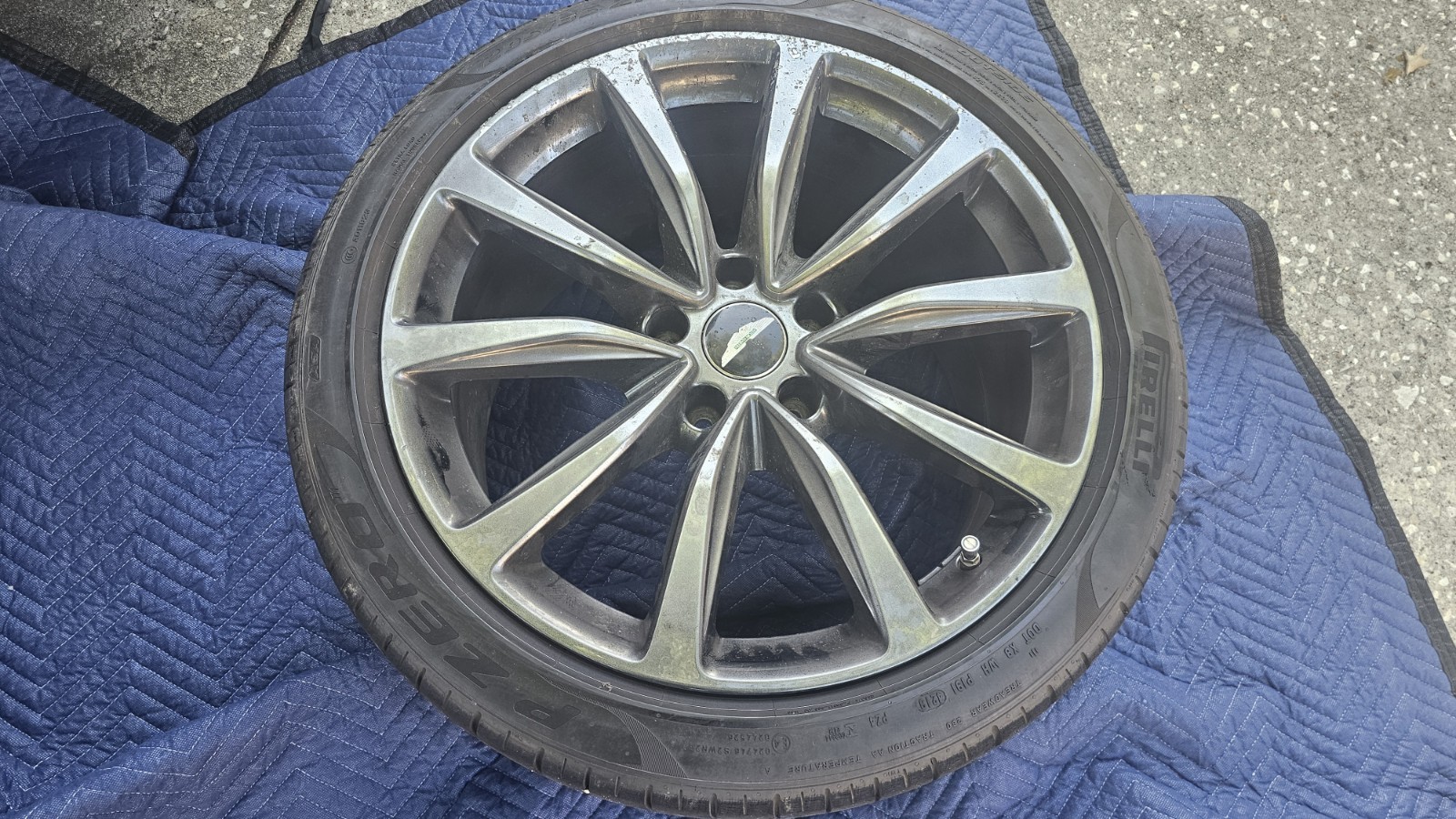 Set Of 3 Aston martin Vantage Wheels 2019 2020 2021 2022 2023 2024 2025