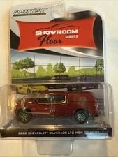 Greenlight 1:64 Chevrolet Silverado LTD Showroom Series Chase