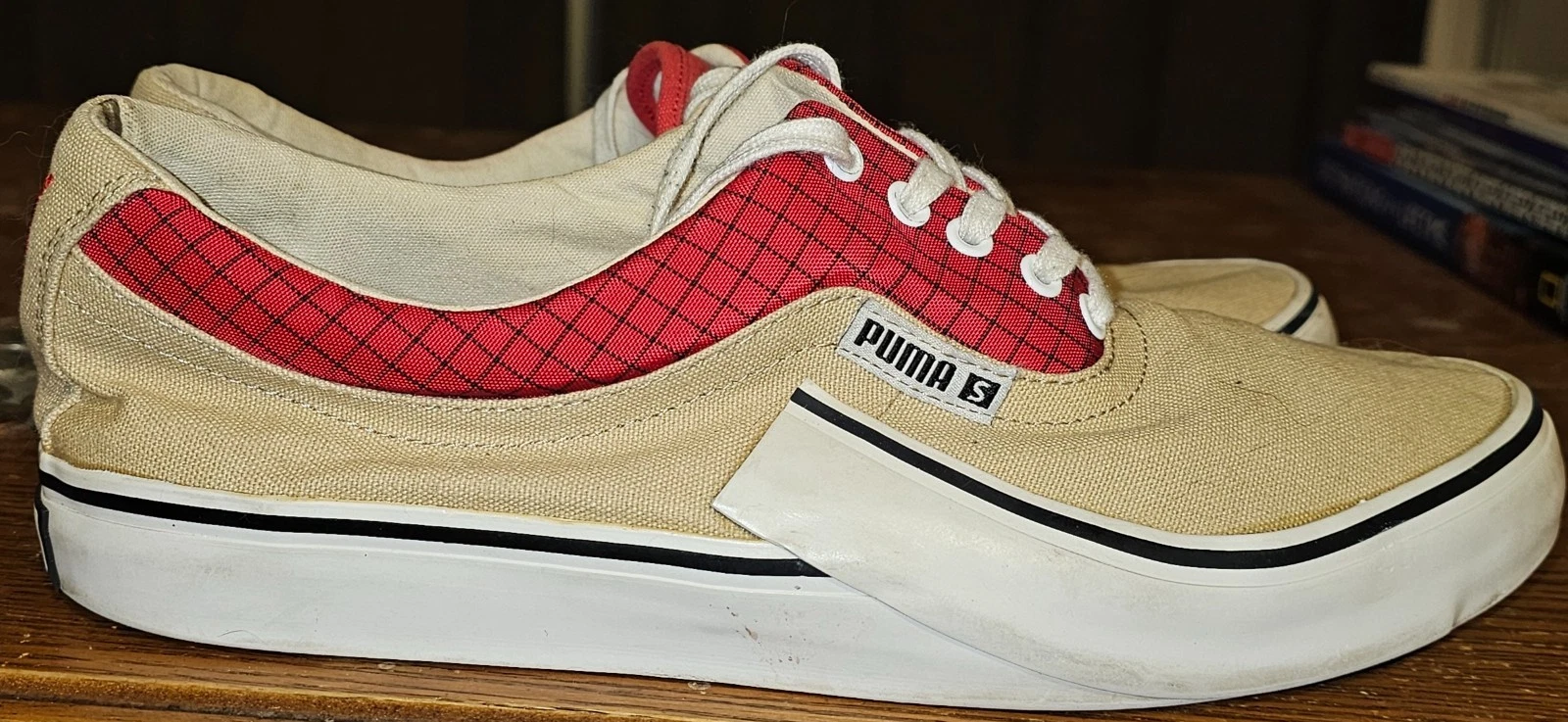 Puma vintage 80s Boat shoes sneakers skateboard 10 women's 8.5 men's Super COOL!
Opens in a new wind