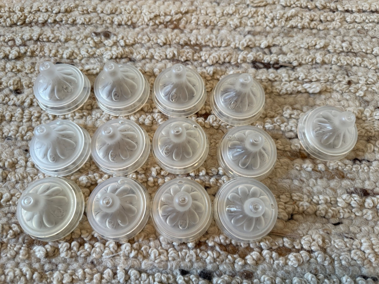 Philips Avent Natural Response Bottle Nipples Flow 2 Lot of 