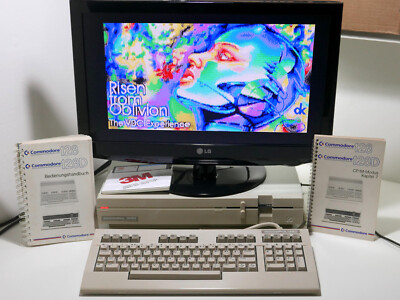   Commodore 128D CR CBM C128DCR Germany      (030935)