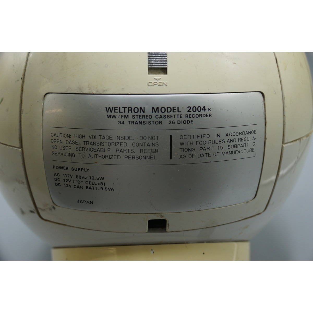 Weltron 2004 Space Ball Radio Cassette Player Recorder White