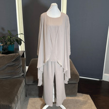 Women s Gray Chiffon 3 Piece Formal Mother of the Bride Pants Suit Size 16 NEW