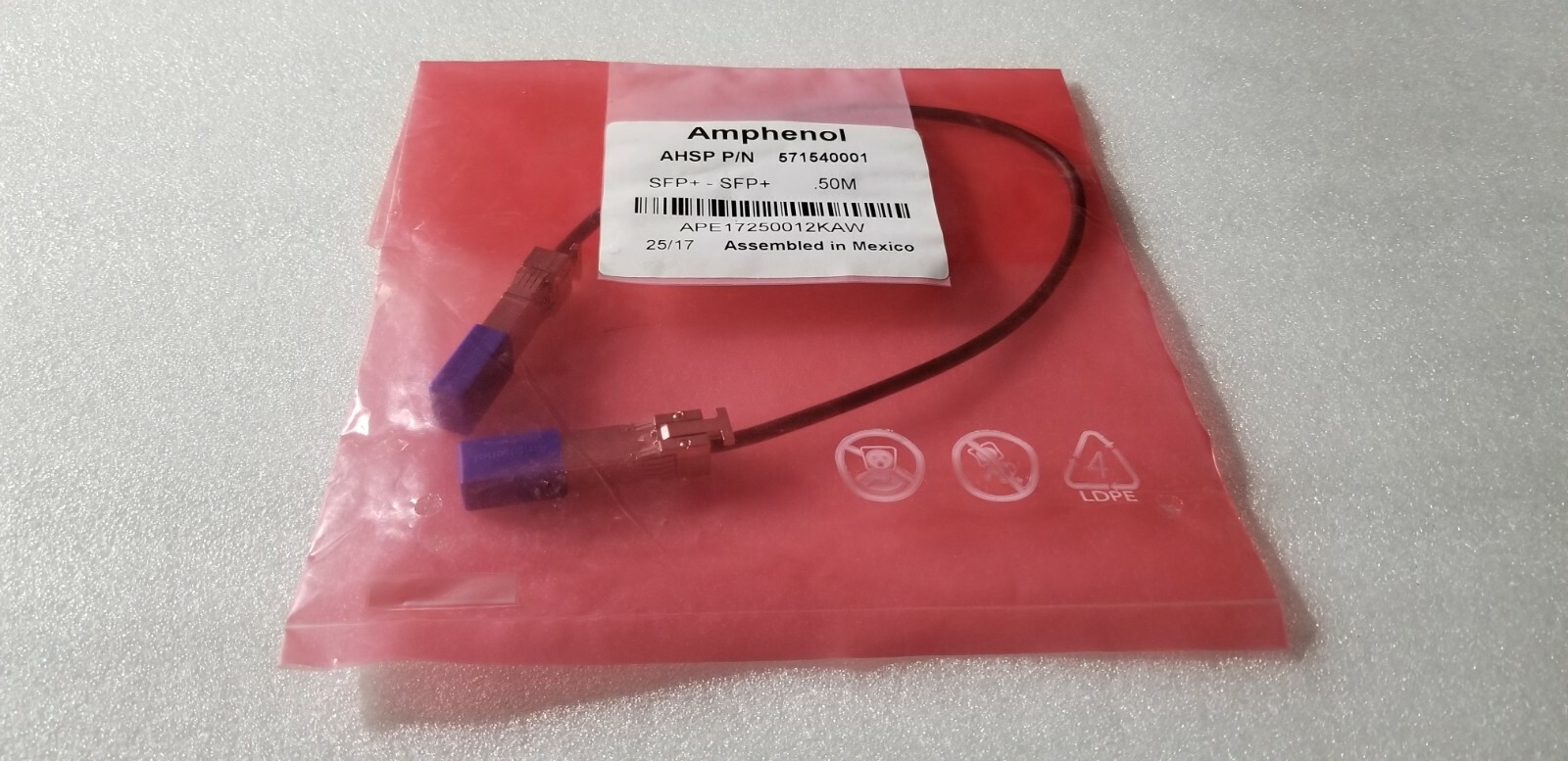 NEW Amphenol 571540001 0.5m SFP+ 10GbE Direct Attach Passive Copper Cable. Qty.