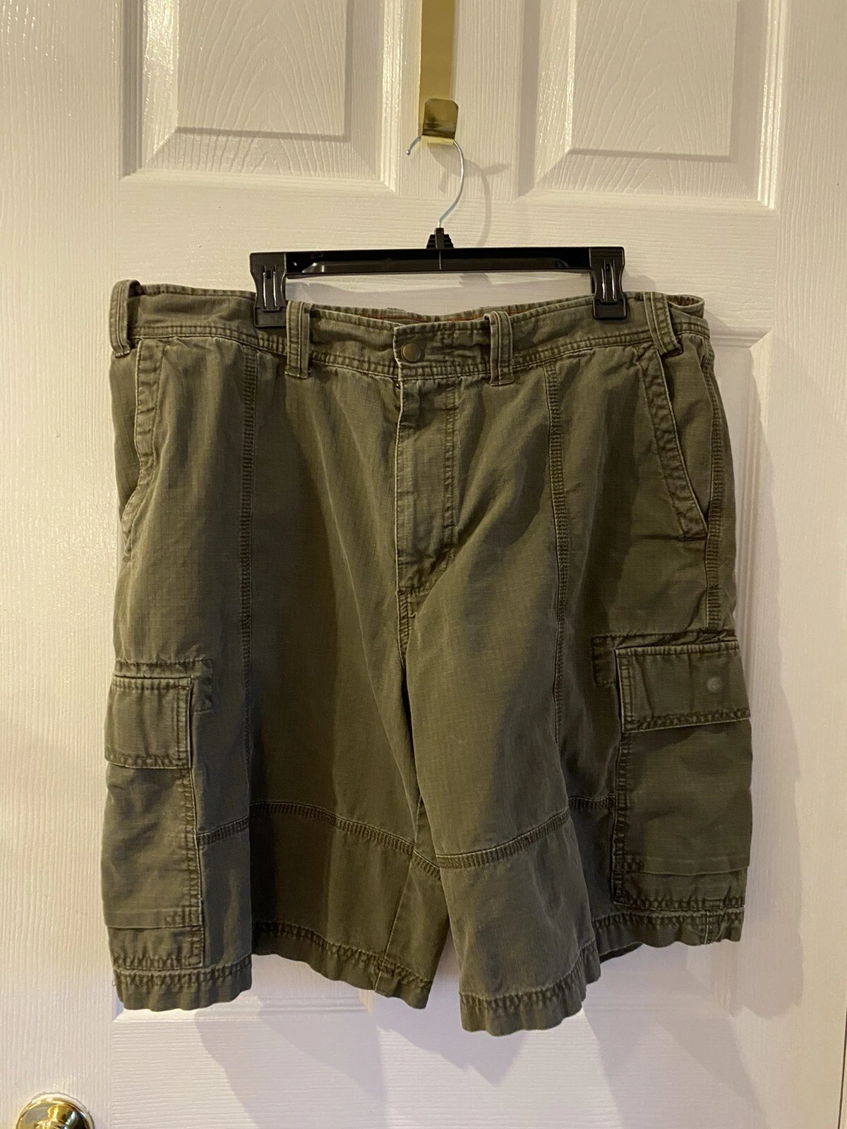 Eddie Bauer Mens Green Cargo Shorts Size 40