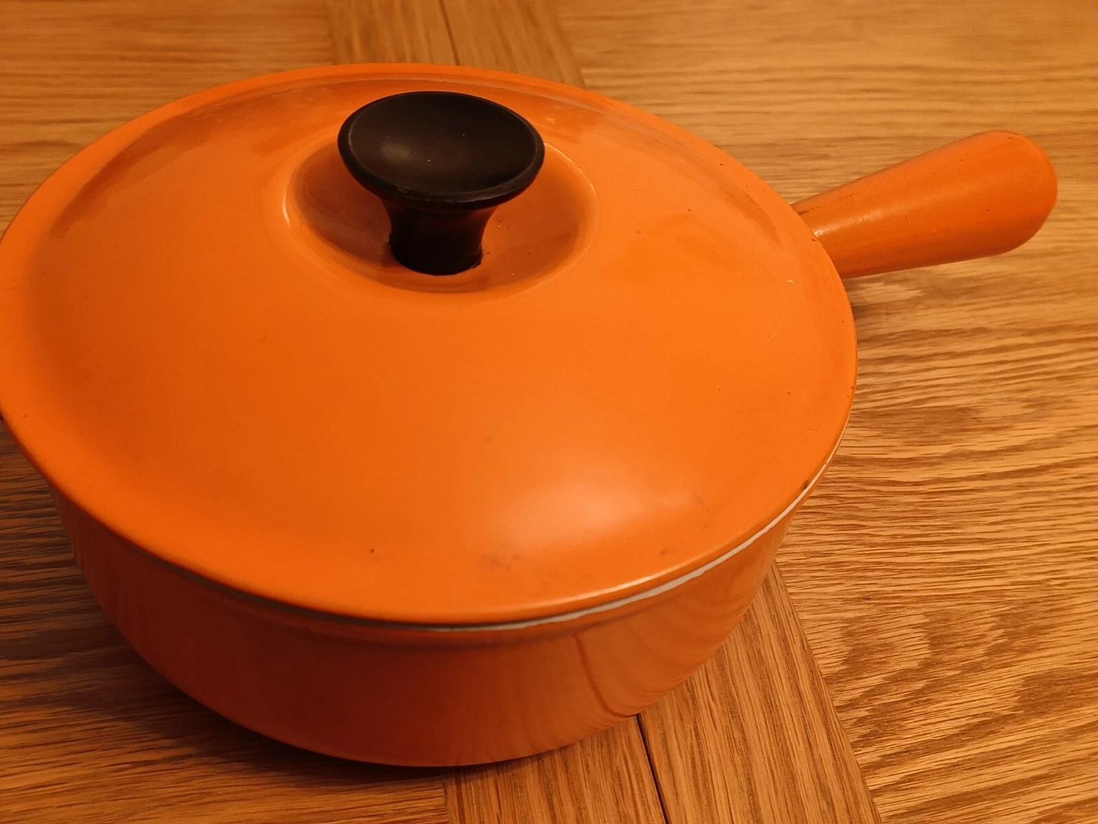 Cooking pot / pan