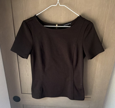 Banana Republic Women's S Black Solid Knit Round Neck Short Sleeve Back Zip Top