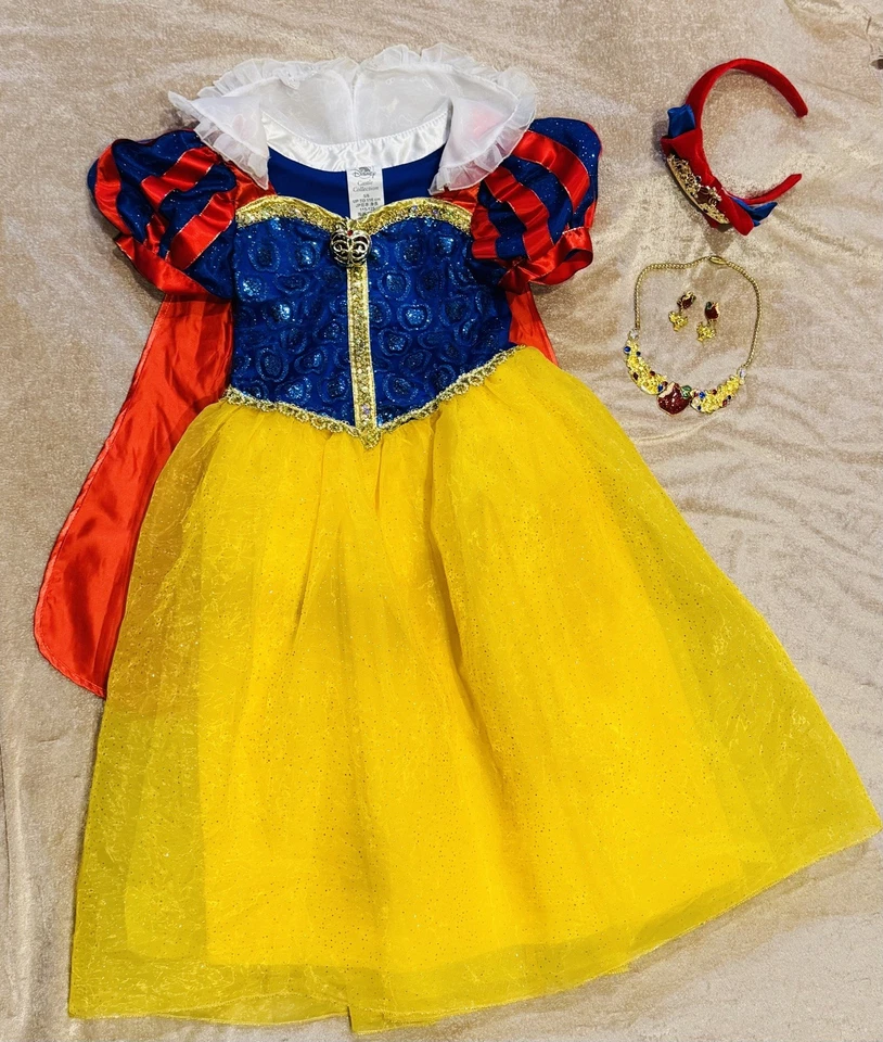 Disney Store Disfraz Blancanieves con diadema, pendientes, collar HALLOWEEN 5/6 Foto 3 de 4