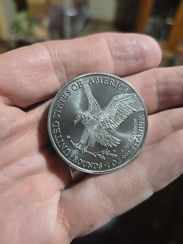 1 troy ounce .999 fine titanium bullion round