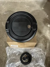 Locking Gas Cap Cover, Fuel Tank Door with Lock For 2018-2024 Jeep Wrangler JL