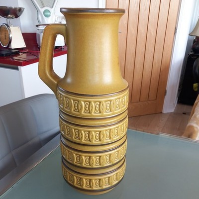 RETRO MCM WESTDEUTSCHE GROSSE 45 cm KRUG MIT GRIFF. SENF/BRAUNE DETAILS.