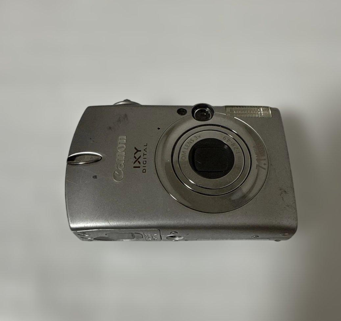 Canon IXY Digital 600 Silver 7.1MP Compact Digital Camera English