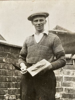 Sozialgeschichte MAURER Baumeister BERUF um 1930 Foto POSTKARTE