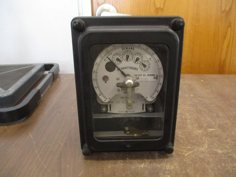 GE Type DSM-53 Kilowatthour Meter 701X28G33 480V 3W 3Ph 60Hz Used - Image 2 of 4