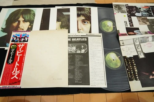 THE BEATLES WHITE ALBUM w/POSTER PINUPS JAPAN VINYL 2LP FLAG OBI #10 EAS-77001-2