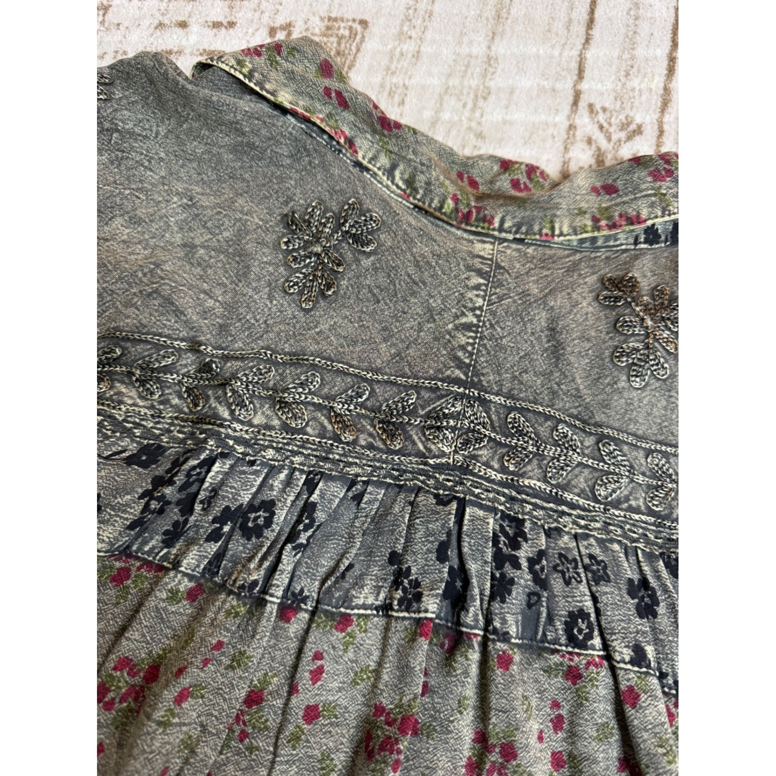 Young Threads Embroidered Patchwork Boho Blouse L… - image 9