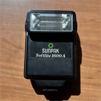 Sunpak Softlite 1600A Shoe Mount Flash Hot Shoe for Film, Digital & DSLR Cameras