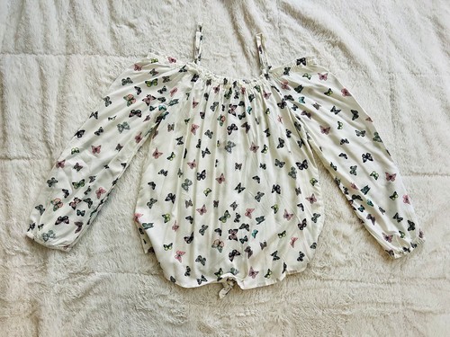 Camicetta SO Off the Shoulder Cravatta Anteriore Bianca Farfalla Taglia Jr 18/20 XXL NUOVA CON ETICHETTE - Foto 2 di 23