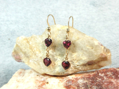 Rhodolith Granat - 14K Gold romantische echte rote Herzen Ohrhänger 3,52 ct.