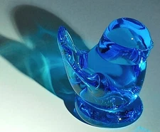 Blue Glass Bird 2" tall Figurine unmarked Bluebird of Happiness style Beautiful