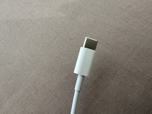 BUNDLE - 4 x Genuine Apple iPhone USB-C to Lightening Charging Cables - 1 Metre - Zdjęcie 3 z 4