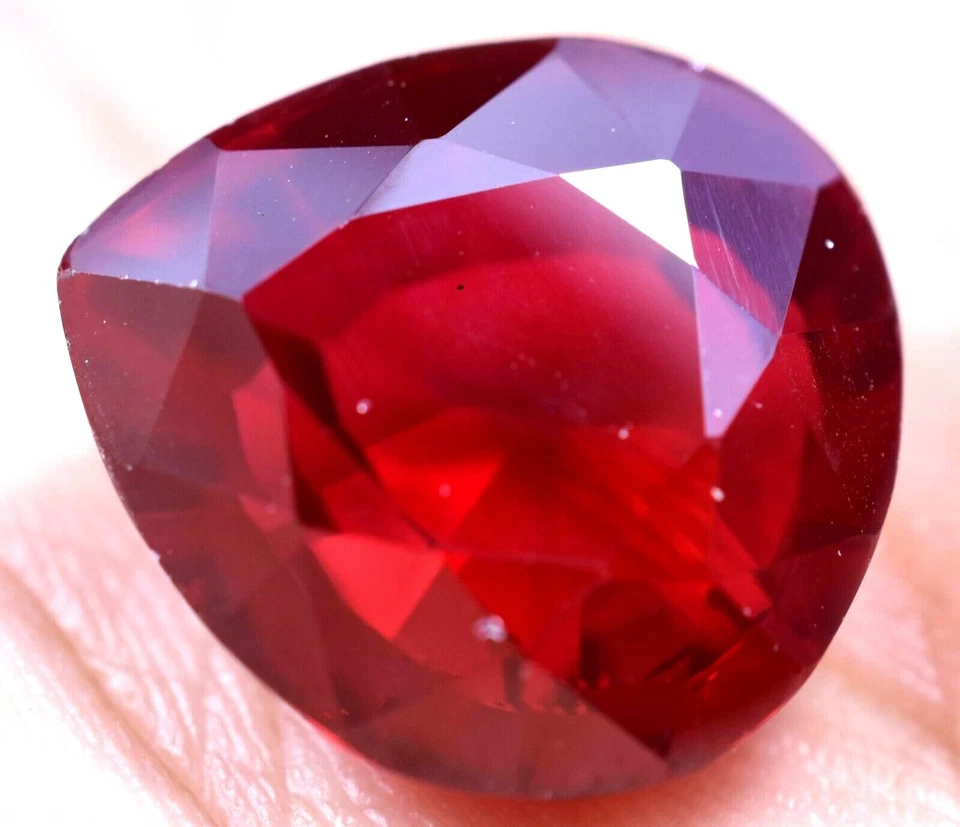19.90 Ct Natural Blood Red Ruby Mozambique GGL Certified AAA+ Treated Gemstone - Image 4 of 4