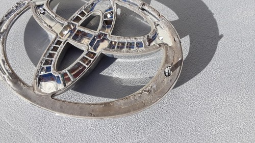 2016 Toyota Highlander Rear Tailgate Hatch Emblem Logo Badge OEM - Picture 16 of 23