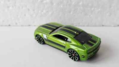 HOT WHEELS X1622 2013 CHEVY CAMARO SPECIAL EDITION TH TREASURE