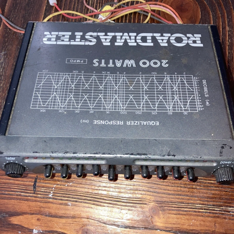 ROADMASTER EA1000 200 Watt Amplifier Equalizer w/Fader Control (see details) - Image 3 of 4