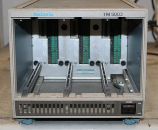 Tektronix TM5003 main frame
