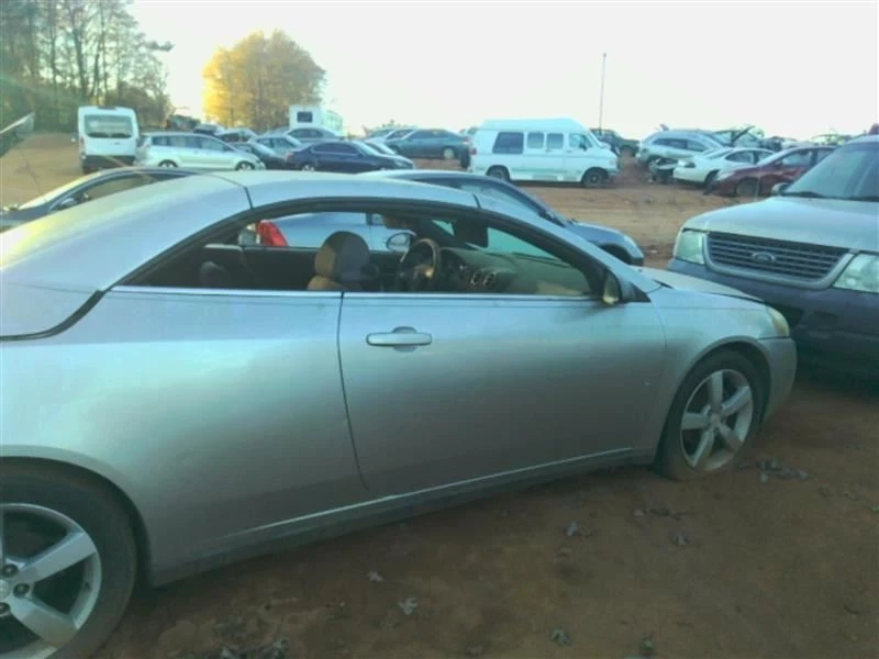 Passenger Right Front Spindle/Knuckle Fits 04-12 Pontiac G6 OEM - Image 3 of 4