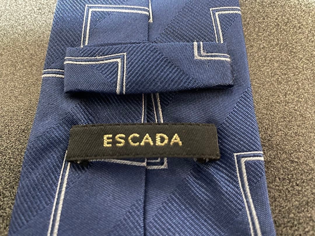 ESCADA Navy Zigzag Pattern Necktie - image 2