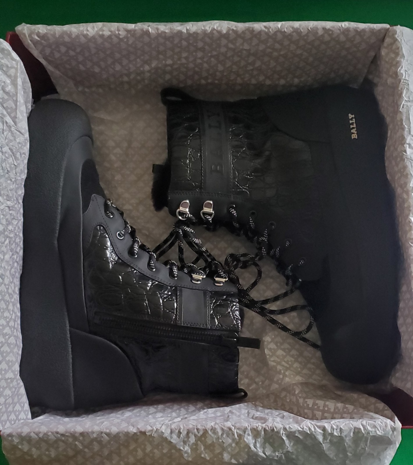 Bally Cuby 6234584 Men's Curling Shearling-Lined Suede & Leather Boots MSRP $820