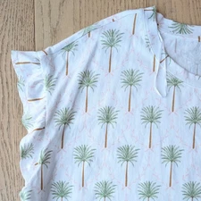 Crown & Ivy Plus 2X White Palm Tree Ruffle Sleeve Knit Top Tunic