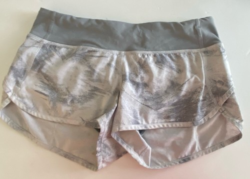 Lululemon Speed Short 4-Wege Stretch 2,5" Breeze von White Light Cast Größe 6 - Bild 1 von 6