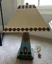 1995 Alsy Lighting Country Expressions Hand Painted Wooden Lamp Org. Metal Shade