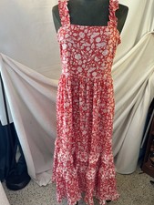 Universal Thread Maxi Dress Womens M Red White Floral Sleeveless Tiered Smocked
