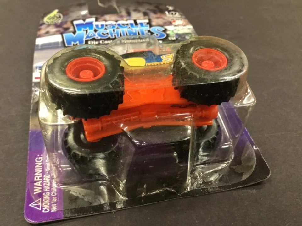 MUSCLE MACHINES MONSTER TRUCK 1/72 SCALE DIE CAST FORD Samson  - Image 4 of 4