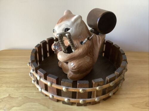 Vintage Nutcracker Ceramic Squirrel and Wooden Bowl with Tools 70s - Picture 18 of 18