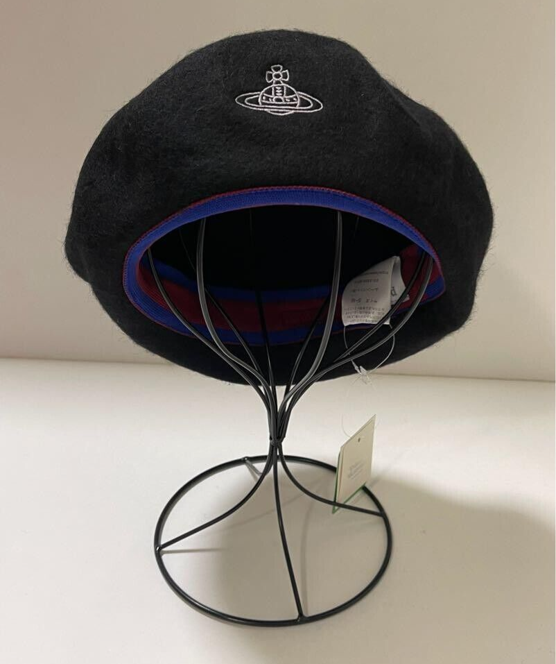 Vivienne Westwood Orb Beret Hat Black Logo Cap Size S - M Vivienne Westwood Orb Beret Hat Black Logo Cap Size S - M