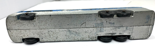 Vintage Tootsie Toy Greyhound Scenicruiser Die Cast Steel Bus about 7" long - Picture 9 of 9
