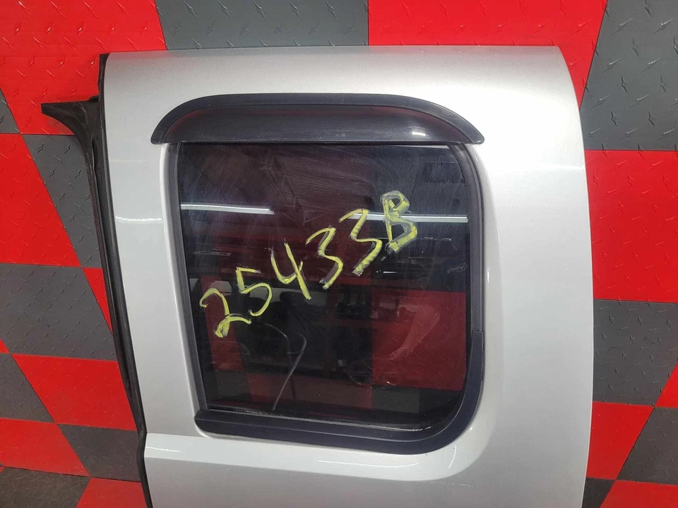 Camión GM Silverado 2007-13 cabina extendida LH conductor puerta trasera conjunto plateado-GAN Foto 2 de 4